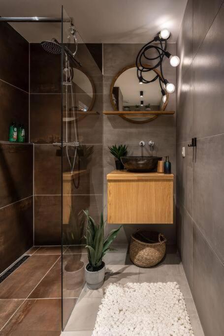 Luxury 2 Bedroom Mountain Escape Apartamento Harrachov