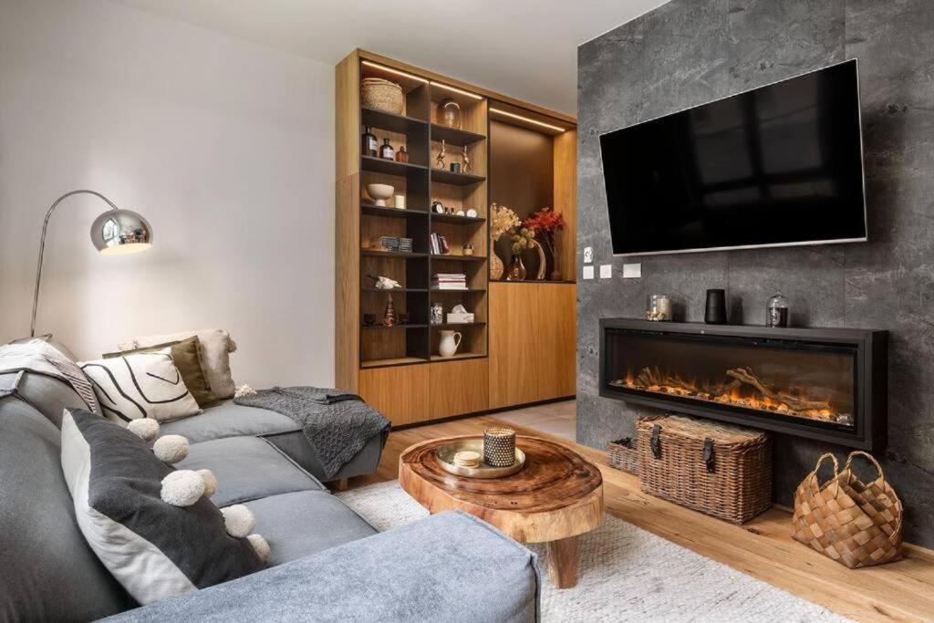 Luxury 2 Bedroom Mountain Escape